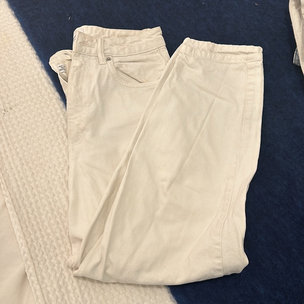 Zara barrel leg/boyfriend white jeans